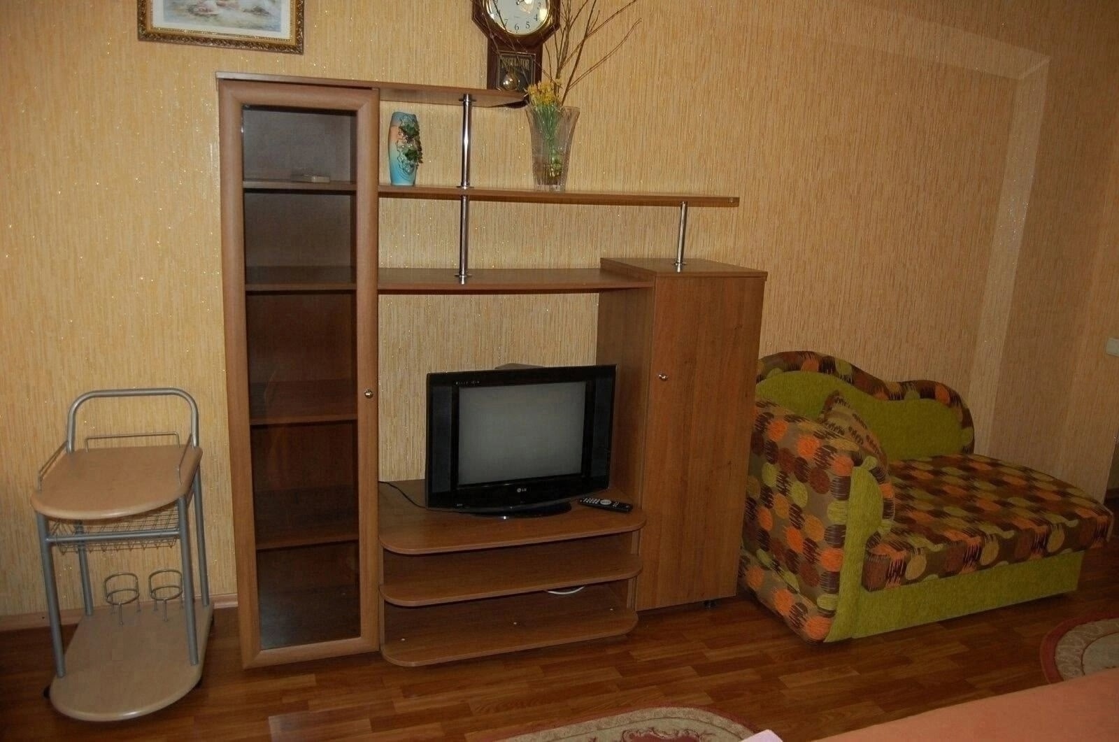 СВОБОДНО СЕГОДНЯ ✨️ПОСУТОЧНО +79591190560 ✨️ Центр Луганскп, Ул Коцюбинского 27 В квартире есть вся необходимая мебель и техника: ✅чайник ✅ холодильник ✅️микроволновка ✅ кондиционер ✅утюг ✅стиральная машинка ✅телевизор 🌐Wi-fi Чистое постельное белье и полотенца Оплата наличкой или безнал Недорого в центре гор...
